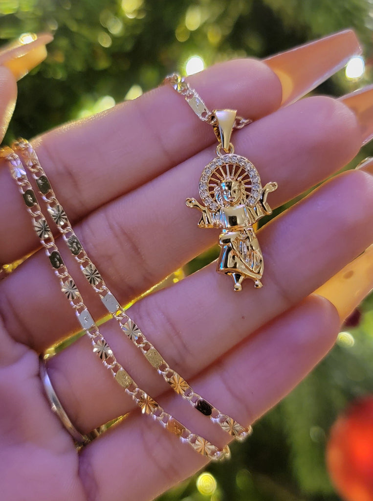 1/2 CT. T.W. Diamond Jesus Head Necklace Charm in 10K Gold | Banter